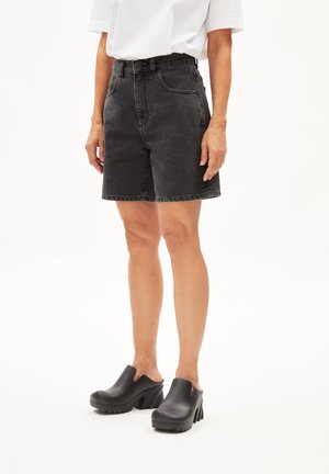Armedangels FREYMAA - Jeans Shorts - Washed Down Black