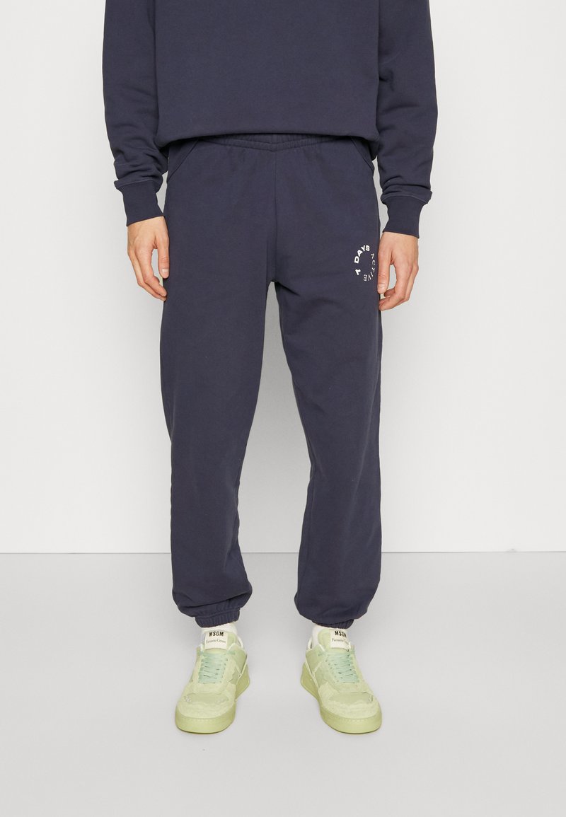 7 Days Active PANTS UNISEX - Jogginghose - Navy