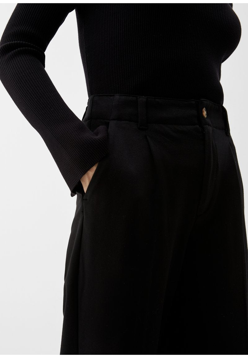 S.Oliver MIT WEITEM BEIN - Stoffhose - Schwarz