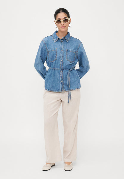 ONLY Petite ONLKOKO SEGVIGNY BELT SHIRT - Button-down Blouse - Medium Blue Denim