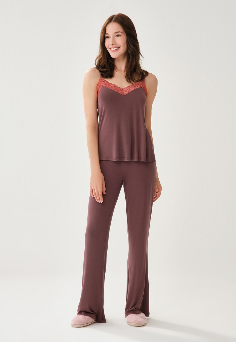  TERRACOTTA V-NECK - Nachtwäsche Shirt - Terracotta