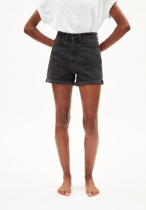 Armedangels FREYMAA - Jeans Shorts - Washed Down Black