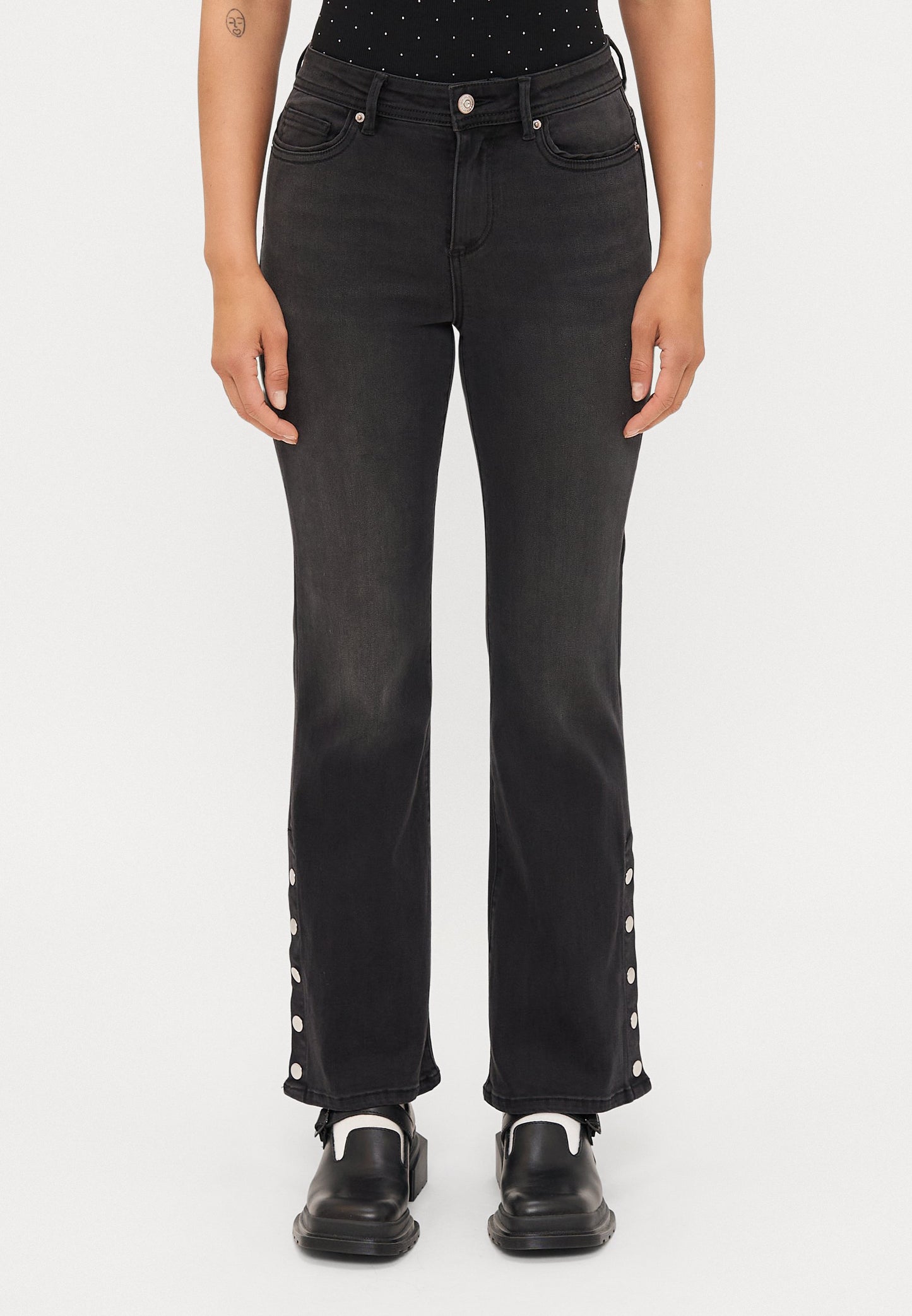 ONLY Petite ONLWAUW MID WAIST - Flared Jeans - Washed Black