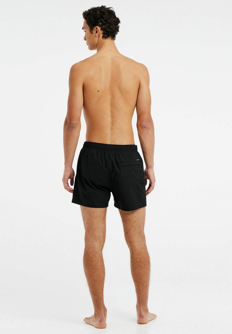 Protest PRTYESSINE - Badeshorts - True Black