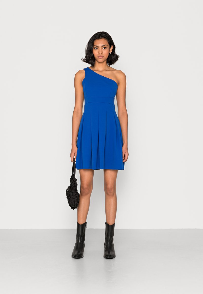 Wal G FRIEDA ONE SHOULDER SKATER DRESS - Cocktailkleid/festliches Kleid - Electric Blue
