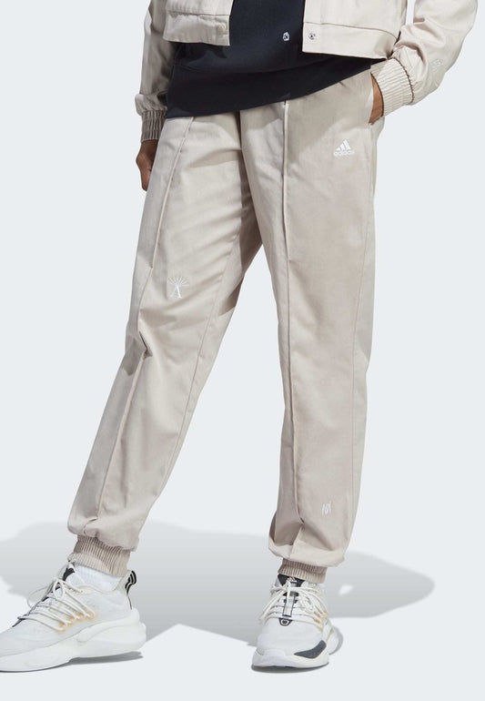 Adidas Sportswear WITH HEALING CRYSTALS INSPIRED GRAPHICS - Jogginghose - Taupe/white