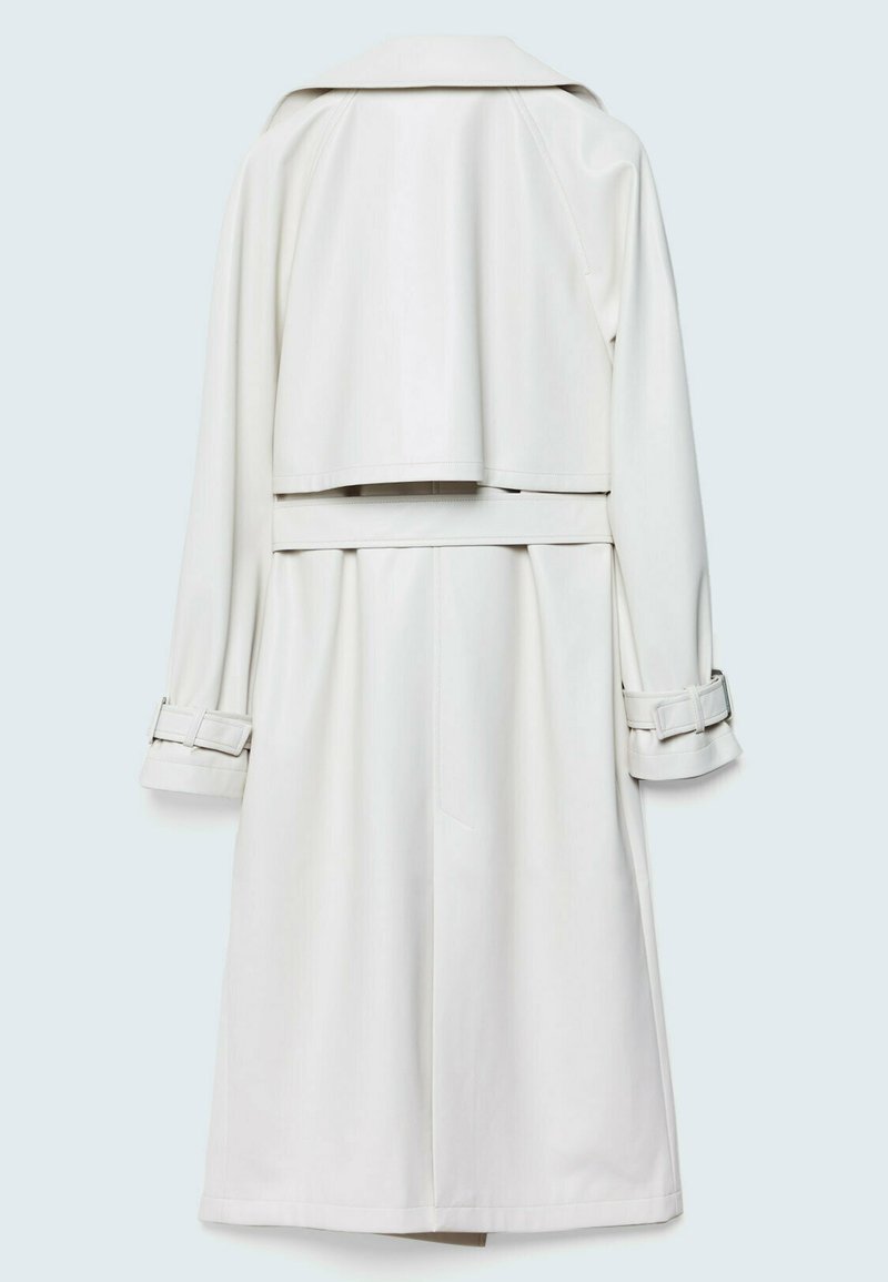 Stradivarius Trenchcoat - Off White