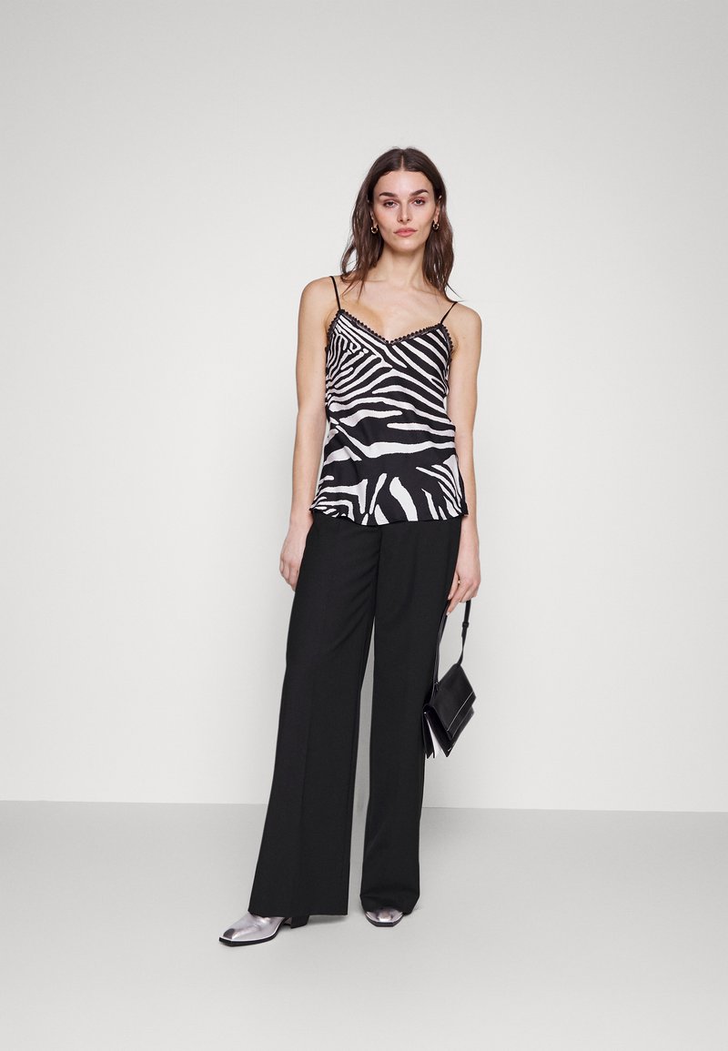 DRYKORN BEFORE - Stoffhose - Black
