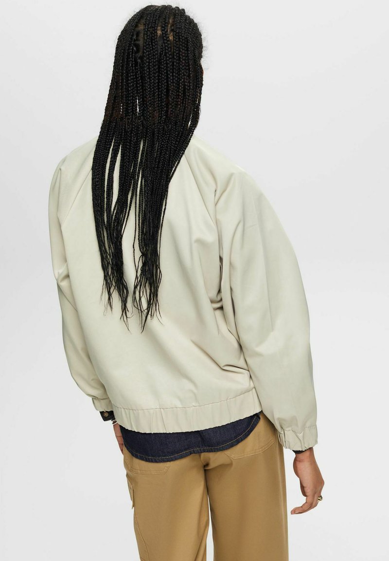 ESPRIT MIT LOCKERER PASSFORM - Bomberjacke - Dusty Green