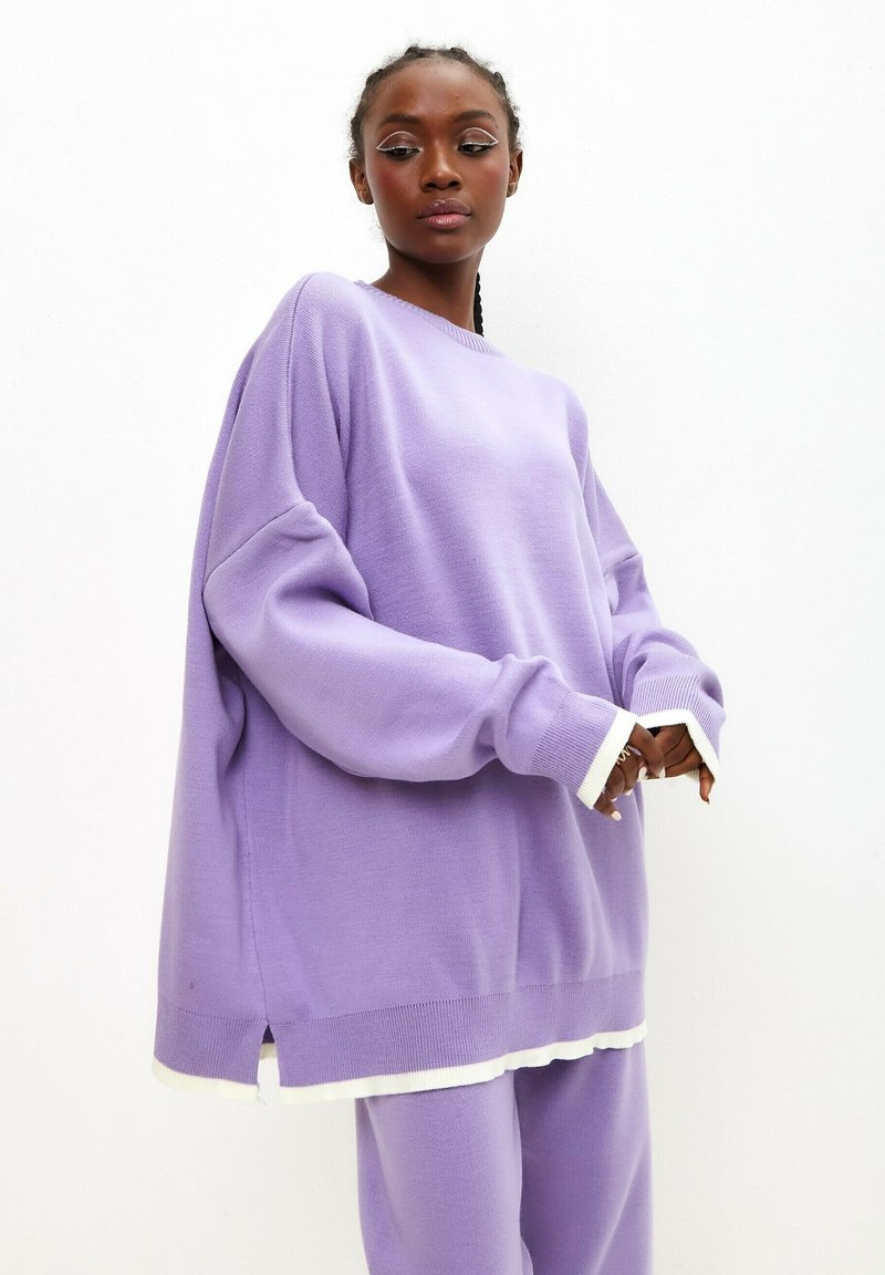  OVERSIZED JOGGER SET - Jogginghose - Lilac