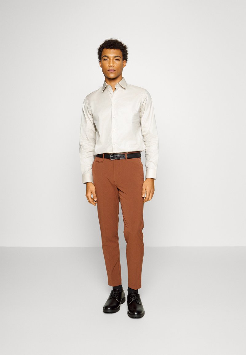 Selected Homme SLHSLIMETHAN SHIRT CLASSIC - Businesshemd - Cloud Dancer