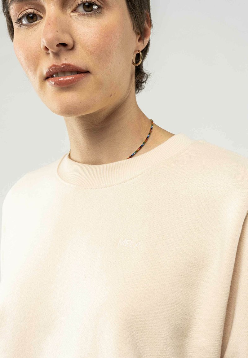 Mela FRENCH TERRY DEEPALI - T-Shirt Basic - Oat