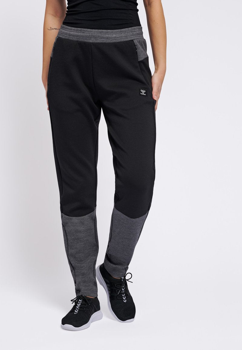 Hummel TAPERED - Jogginghose - Black