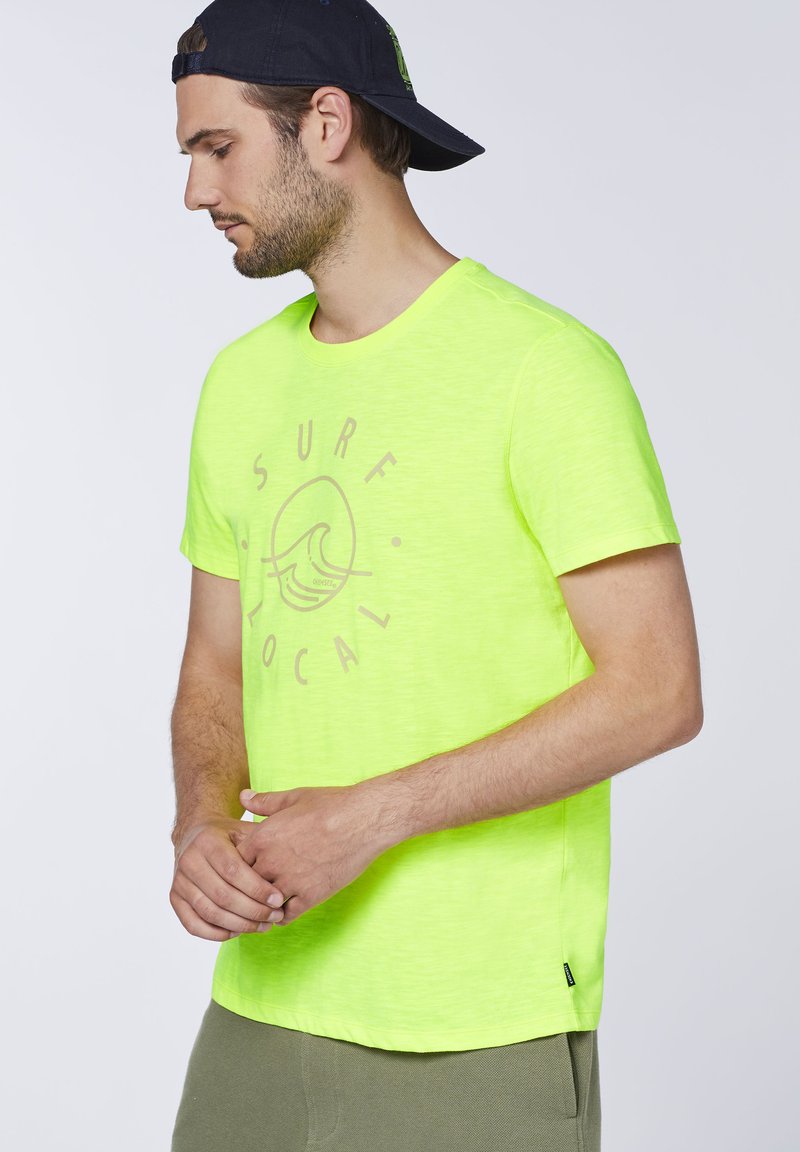Chiemsee MIT ALLOVER-TEXTUR - T-Shirt Print - Safety Yellow