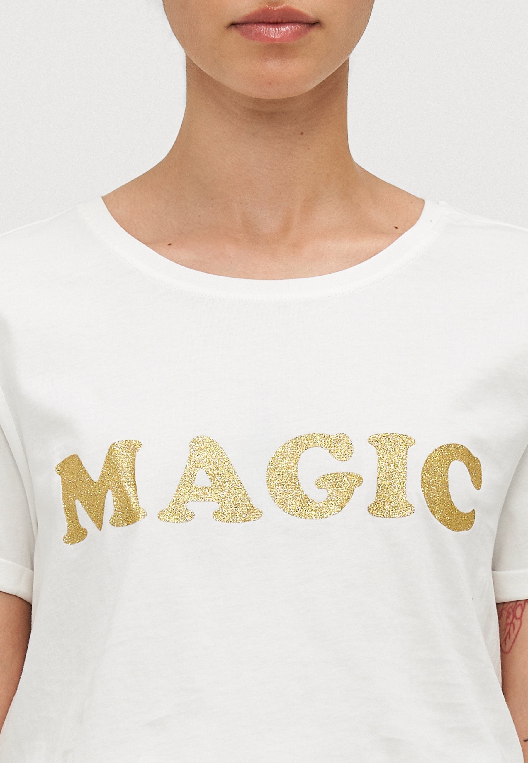 ONLY Petite ONLOLIVE AMOUR GLITTER - Print T-shirt - Cloud Dancer/gold-coloured