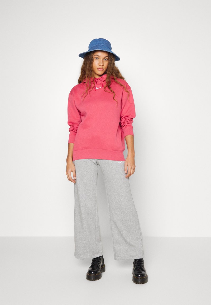 Nike Sportswear CLUB PANT WIDE - Jogginghose - Grey Heather