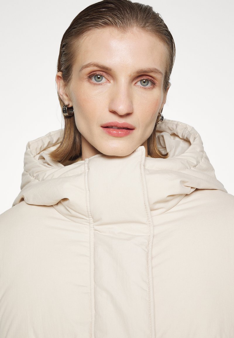 MM6 Maison Margiela SPORTSJACKET - Daunenmantel - Cream