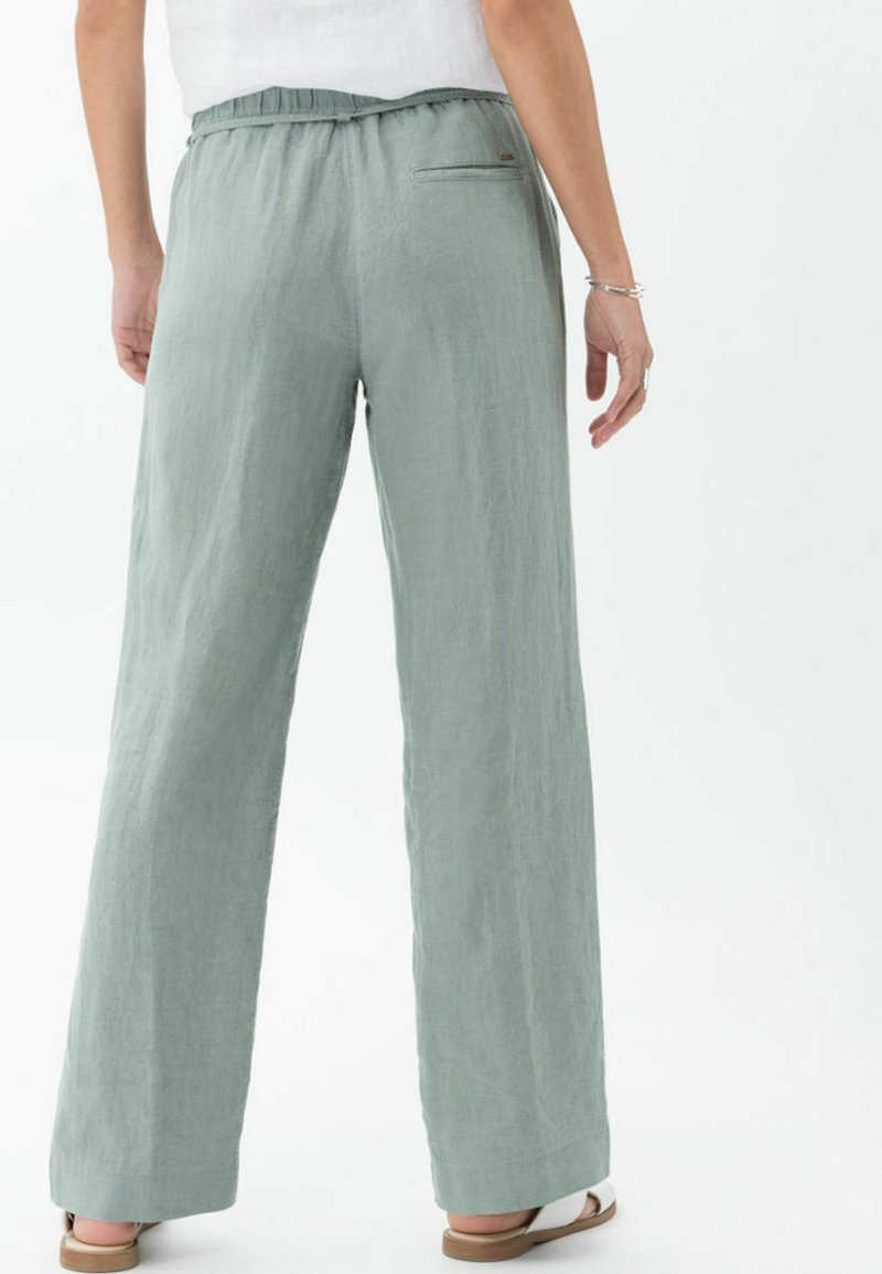 BRAX STYLE FARINA - Stoffhose - Matcha
