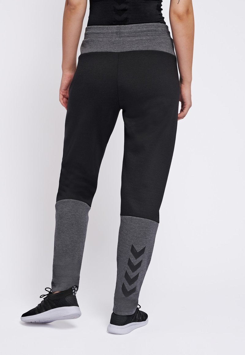 Hummel TAPERED - Jogginghose - Black