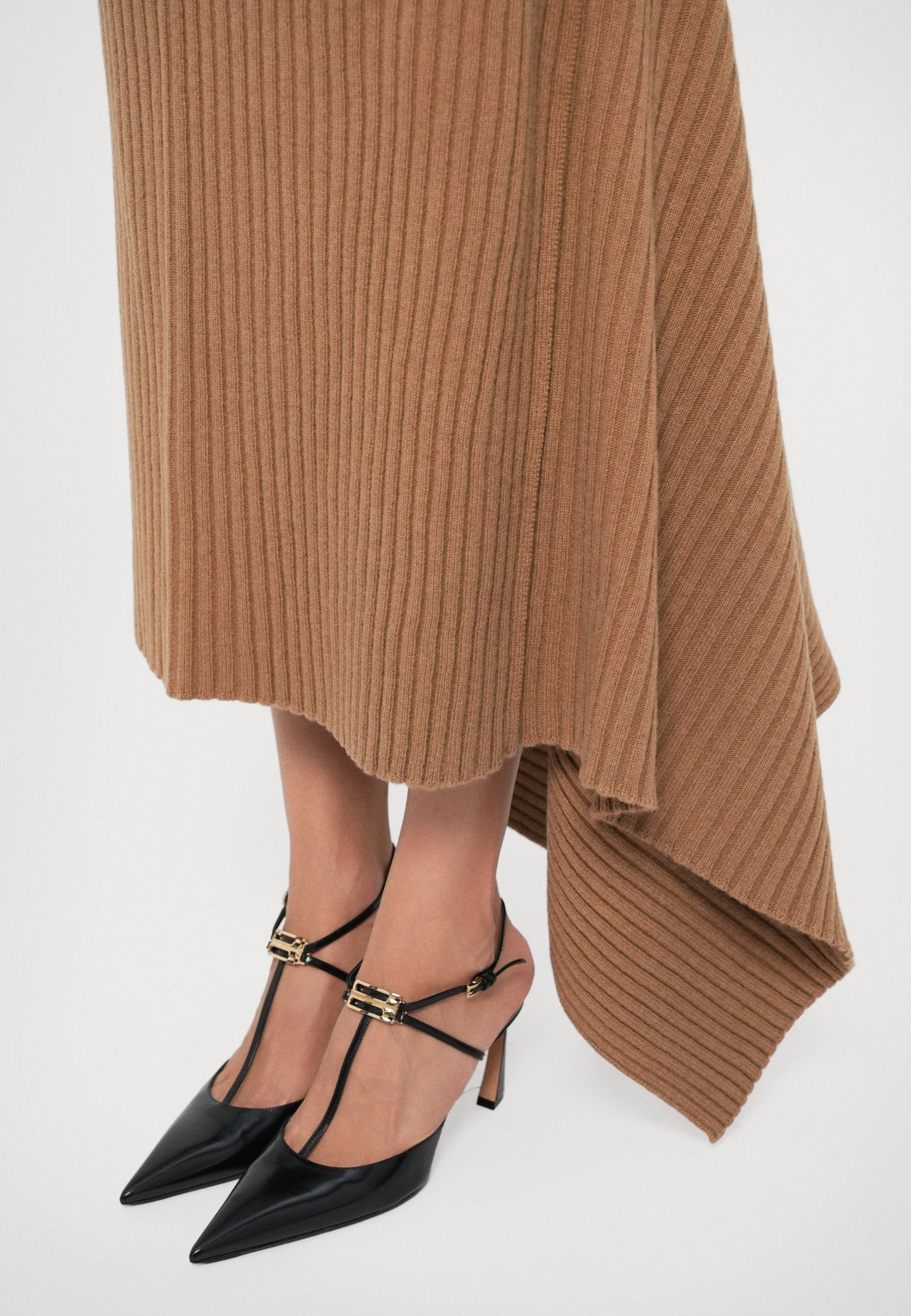 Victoria Beckham DRAPED SLEEVELESS DRESS - Jumper Dress - Dark Caramel