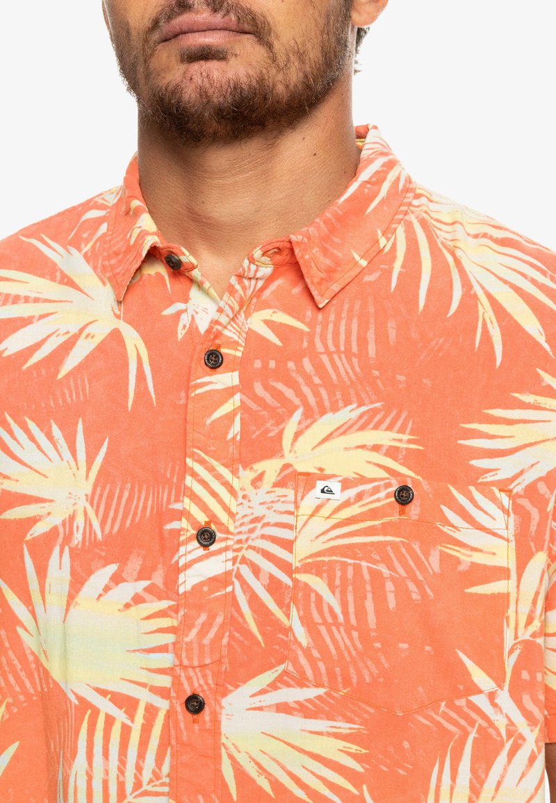 Quiksilver RIPPED UP - KURZÄRMLIGES - Hemd - Fresh Salmon Ripped Up