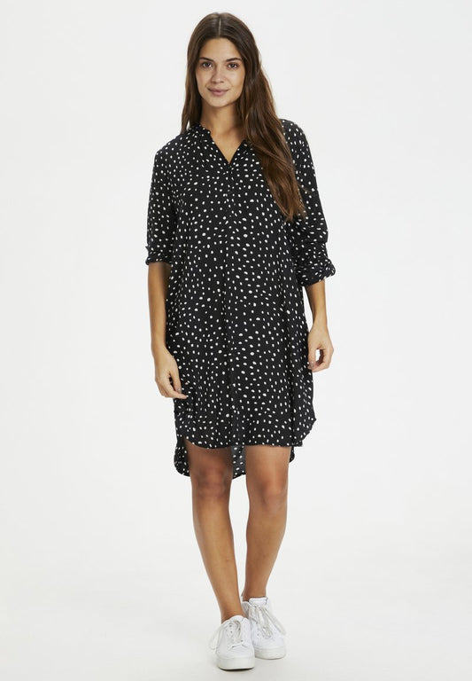Kaffe KAMARANA - Freizeitkleid - Black/chalk Dots
