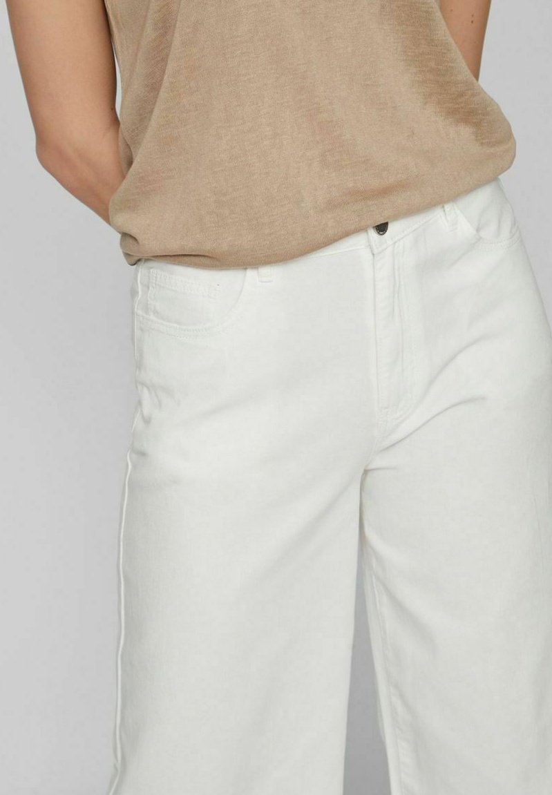 Vila WIDE FIT HIGH-RISE - Flared Jeans - Cloud Dancer