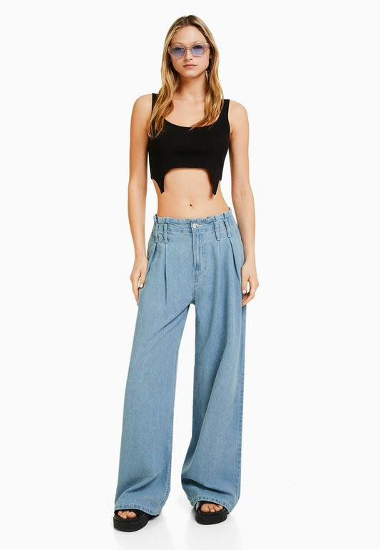 BERSHKA WIDE PLEATED - Flared Jeans - Light Blue Denim