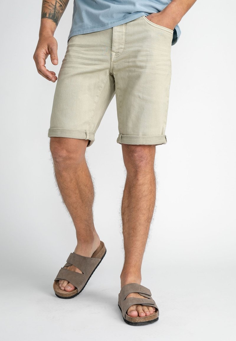 Petrol Industries JACKSON - Jeans Shorts - Eucalyptus