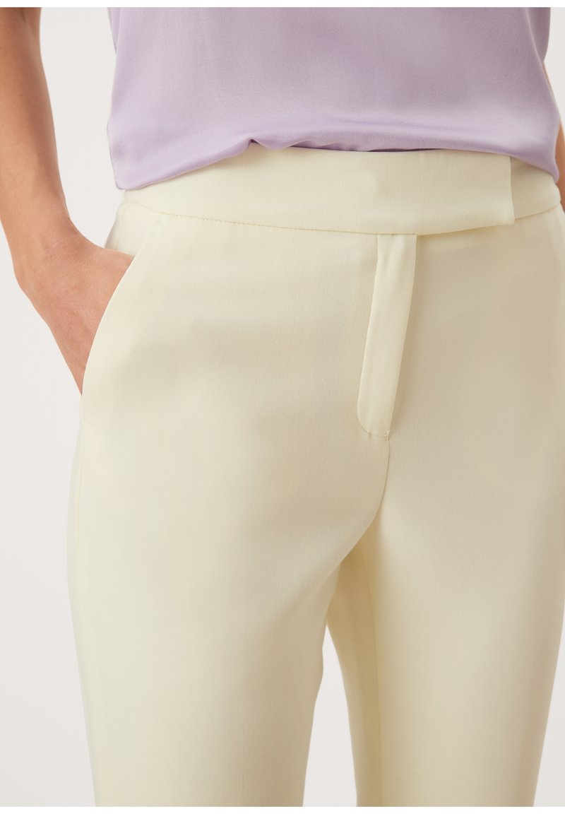 S.Oliver BLACK LABEL Stoffhose - Light Yellow
