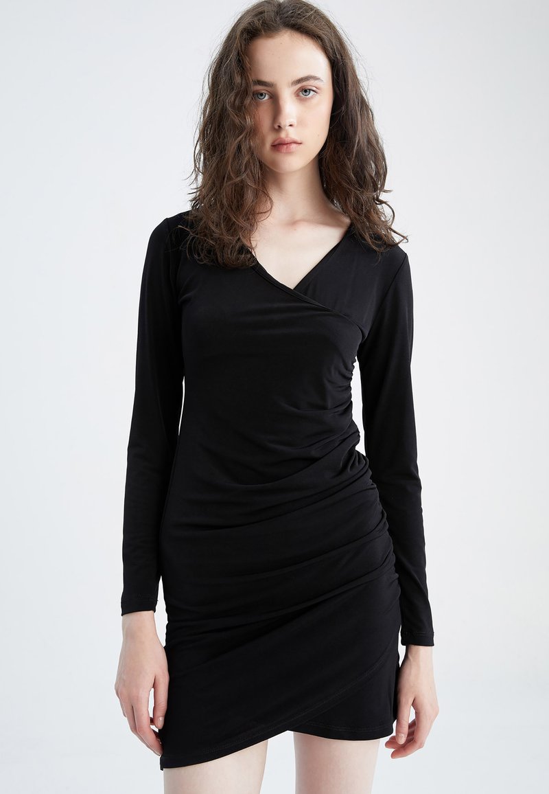 DeFacto BODYCON - Etuikleid - Black