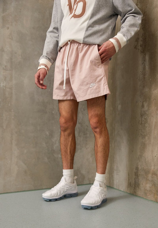 Nike Sportswear CLUB FLOW WASH - Shorts - Pink Oxford/(white)