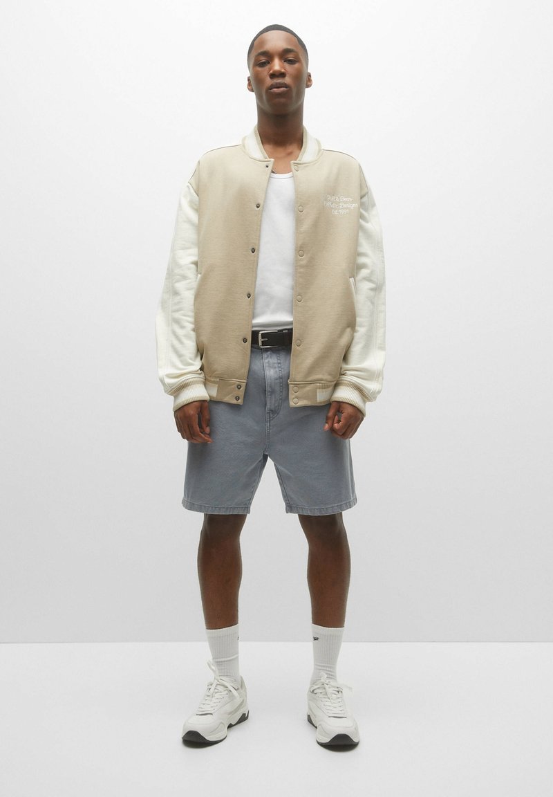 PULL & BEAR VARSITY - Bomberjacke - Sand