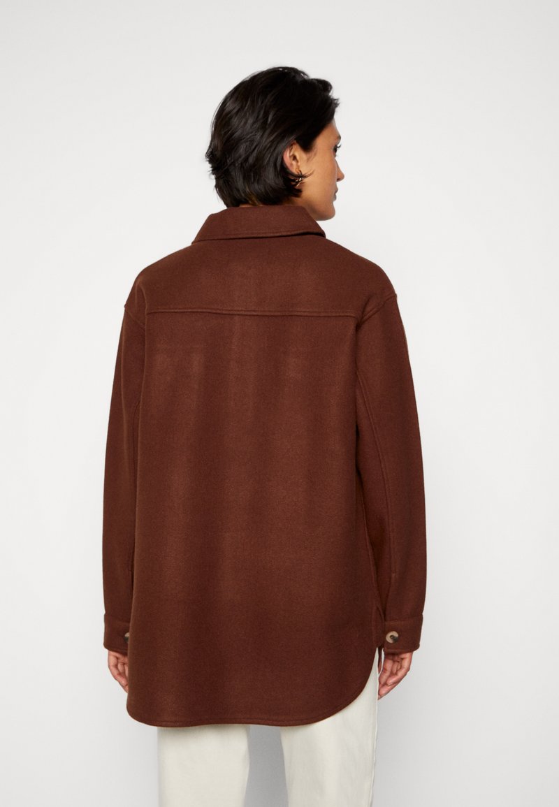 Pieces PCJUDY SHACKET - Kurzmantel - Chicory Coffee