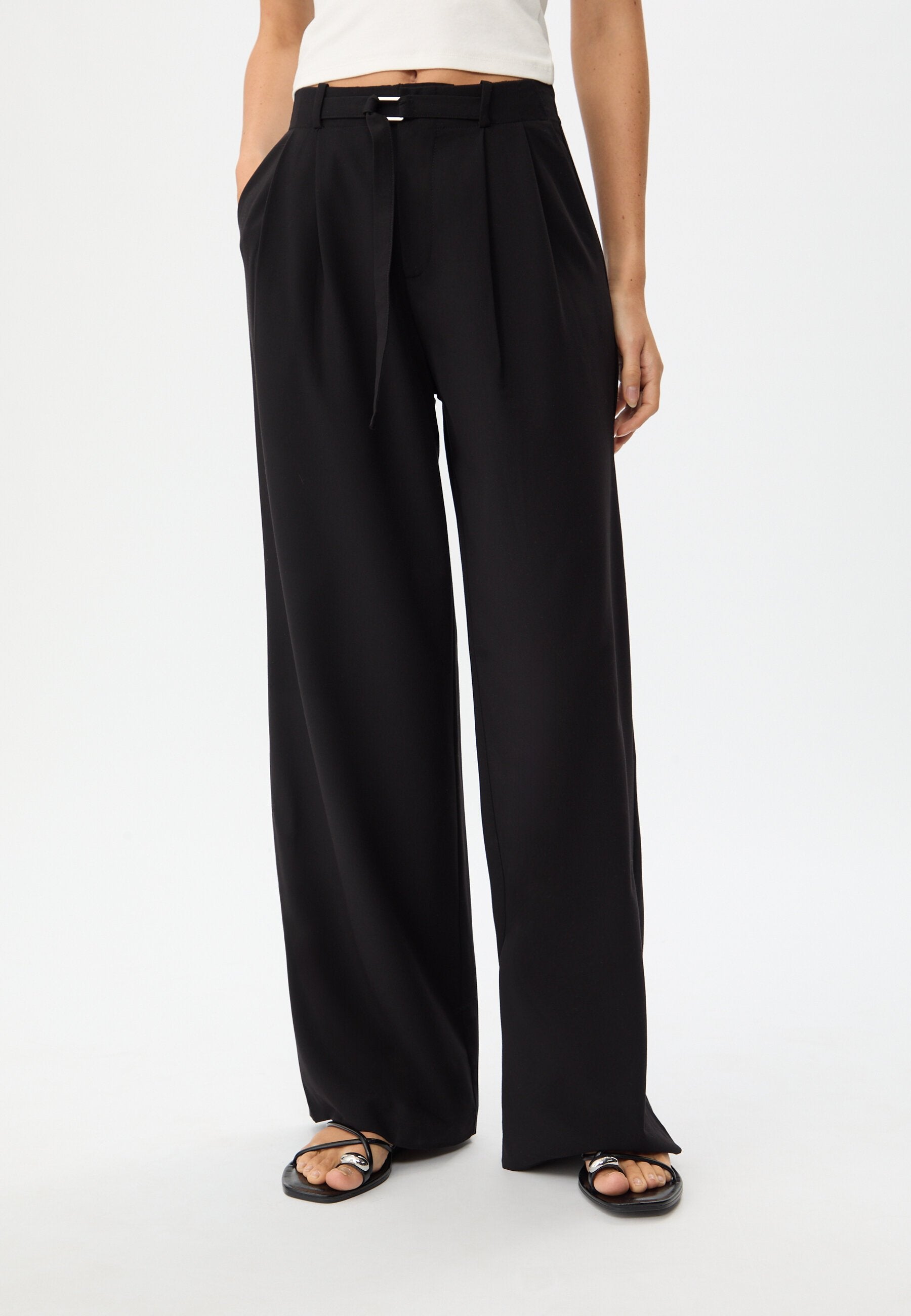 Stradivarius WIDE-LEG WITH BUCKLE DETAIL - Trousers - Black