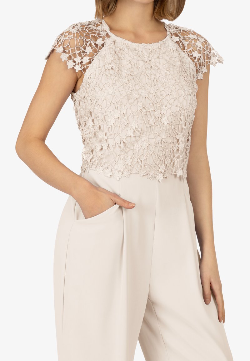 APART OVERALL - Jumpsuit - Creme