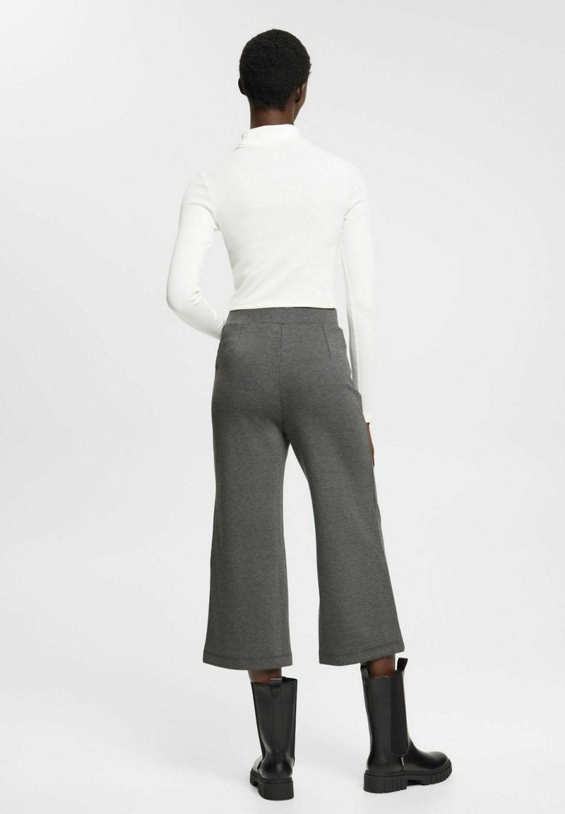 ESPRIT CROPPED MIT WEITEM BEIN - Stoffhose - Gunmetal