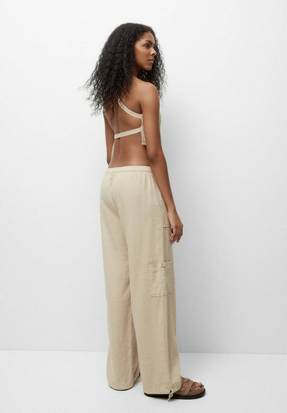 PULL & BEAR LOOSE-FITTING - Stoffhose - Beige