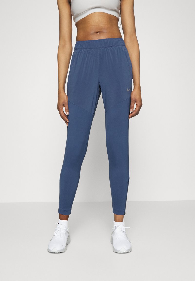 Nike Performance ESSENTIAL PANT - Jogginghose - Diffused Blue/silver