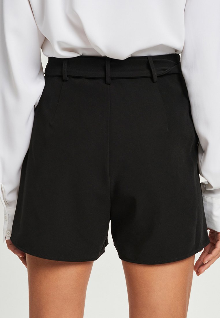  MATEO - Shorts - Black