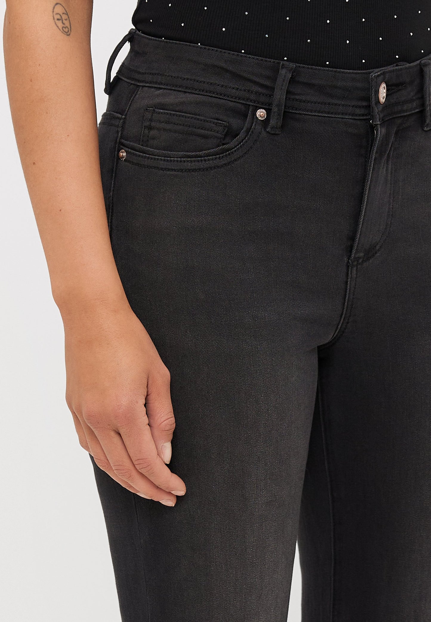 ONLY Petite ONLWAUW MID WAIST - Flared Jeans - Washed Black
