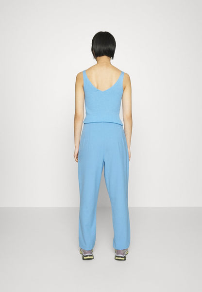 Vero Moda Petite VMKIRALOA TAPERED SOLID PANT - Stoffhose - Little Boy Blue