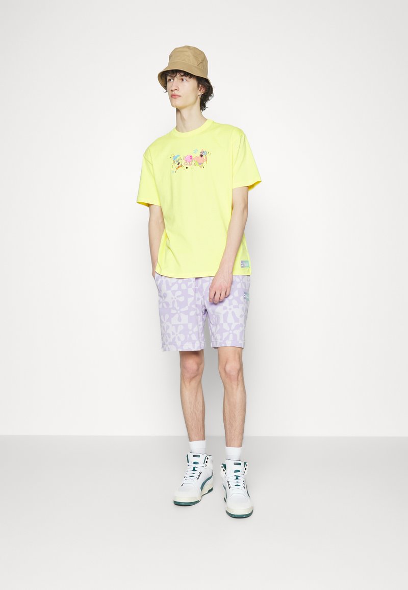 Puma SPONGEBOB GRAPHIC TEE - T-Shirt Print - Lucent Yellow