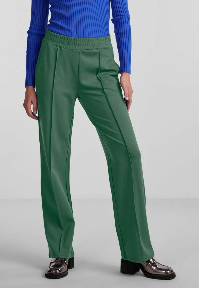Pieces PCKLARA MW WIDE PANT BF - Jogginghose - Myrtle