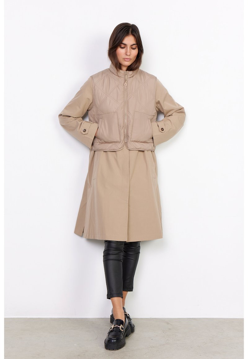Soyaconcept SC-FENYA 52 - Weste - Camel