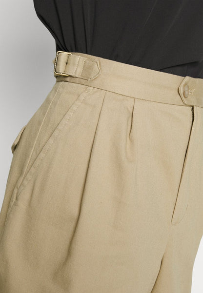  PLEATED ROLLED CUFF - Shorts - Sanded Khaki