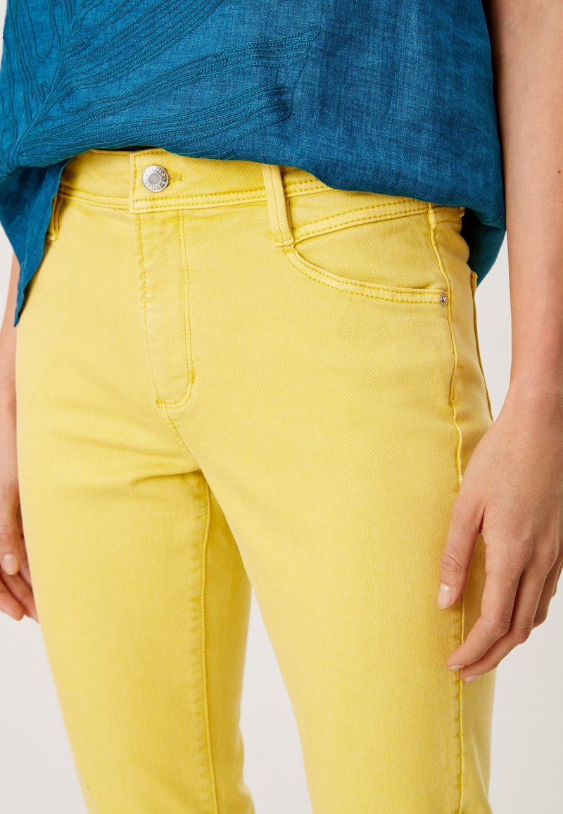 S.Oliver Jeans Slim Fit - Yellow Stretched D