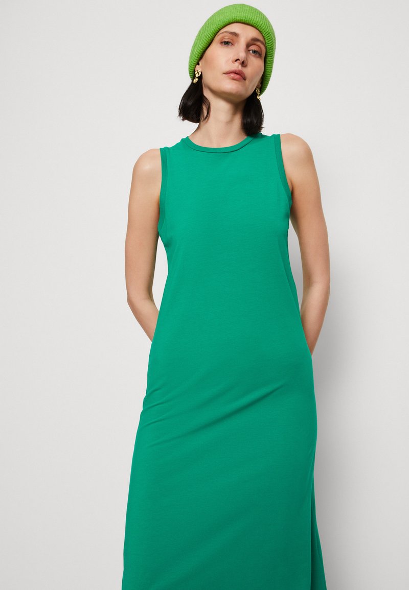 Marc O'Polo SLEEVE LESS EASY FIT - Jerseykleid - Vivid Green